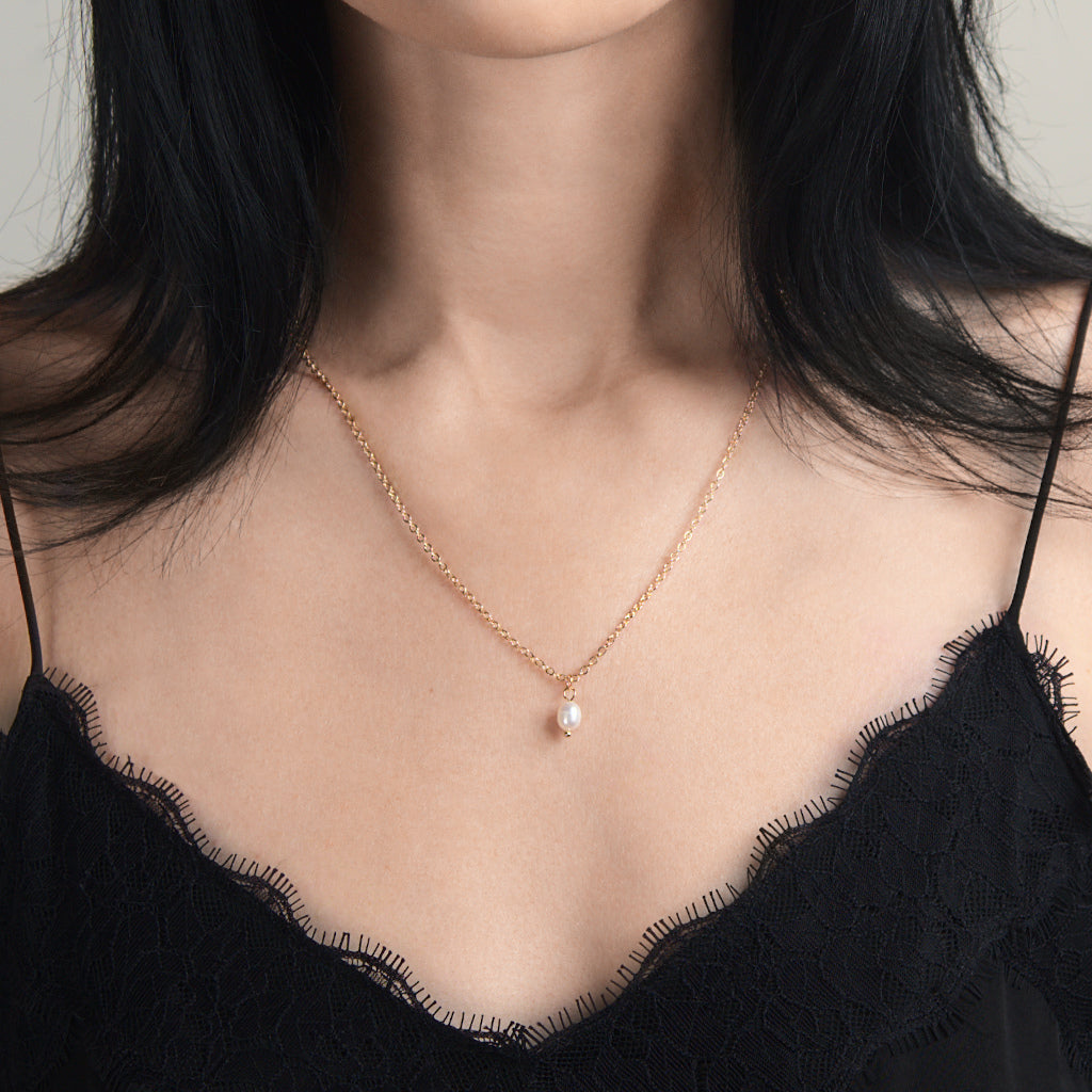 Nuance Chain Necklace with Pearl lifestyle photo